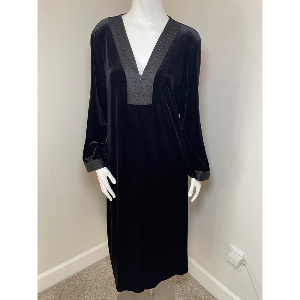 Vintage Oscar de la Renta Pink Label Black Velvet Caftan Robe Satin Trim - Large